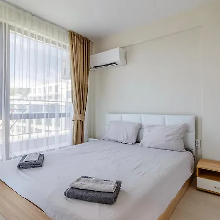 New Vinnie View * Varna