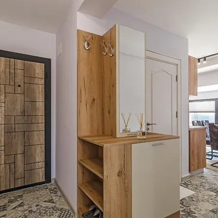 New Vinnie View Daire Varna